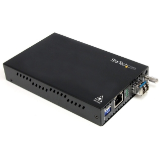 Picture of StarTech.com Fiber Media Converter Gigabit 1000Mbps MM Fibre LC 550m